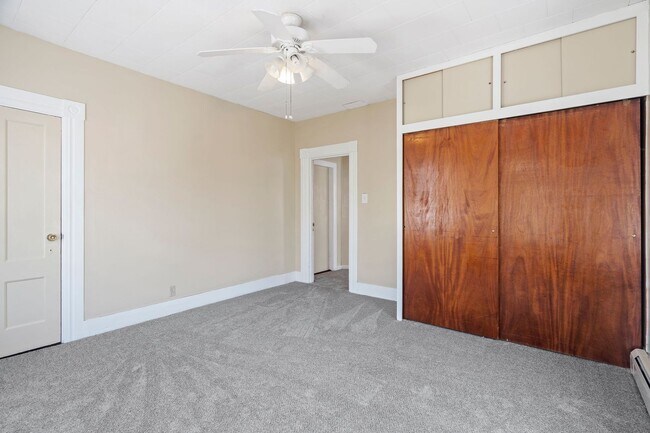Building Photo - 135 Sagamore St