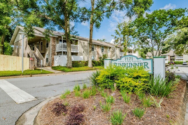 Building Photo - Well-maintained Pensacola Condo with Community Pool & Central Location