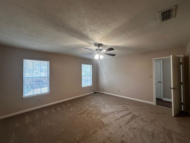 Building Photo - 7345 Hollis St