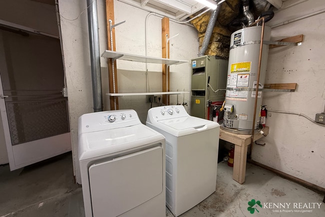 Building Photo - Nature-Surrounded 3BR/3BA Two-Story Home w/ Deck & Views — San Carlos