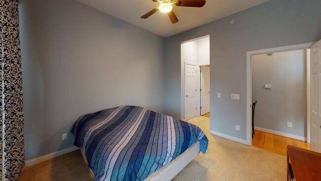 Building Photo - 252 Stetson St