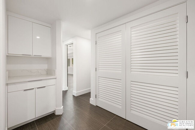 Building Photo - 73552 Feather Trail