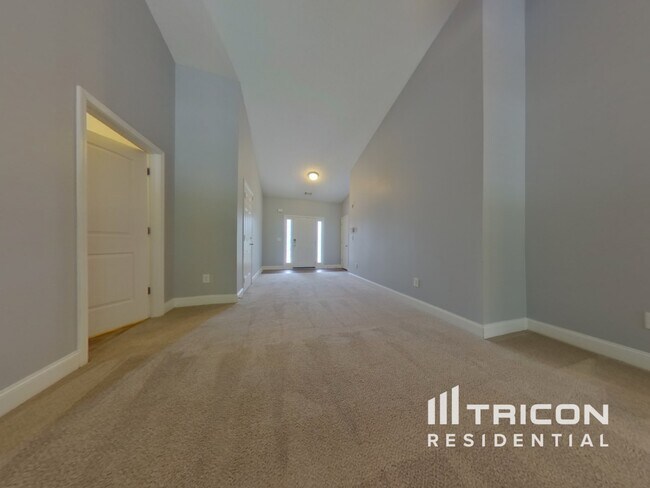 Building Photo - 511 Cole Creek Dr