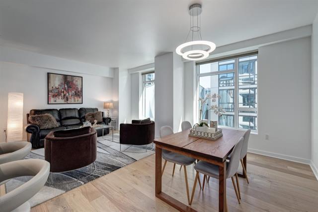 Living Area - 1688 Pine St