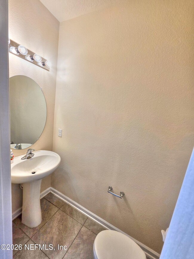 Building Photo - 3972 Vlg Vw Ln