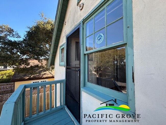 Building Photo - Delightful 3-Bedroom, 2 bath home in Pacific Grove