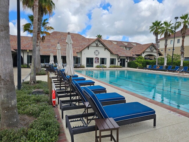 Building Photo - 300 Via Castilla