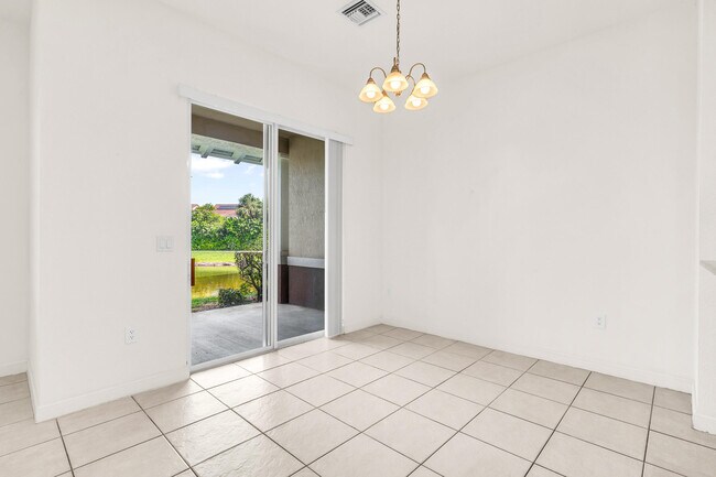 Building Photo - 555 Pacific Grove Dr