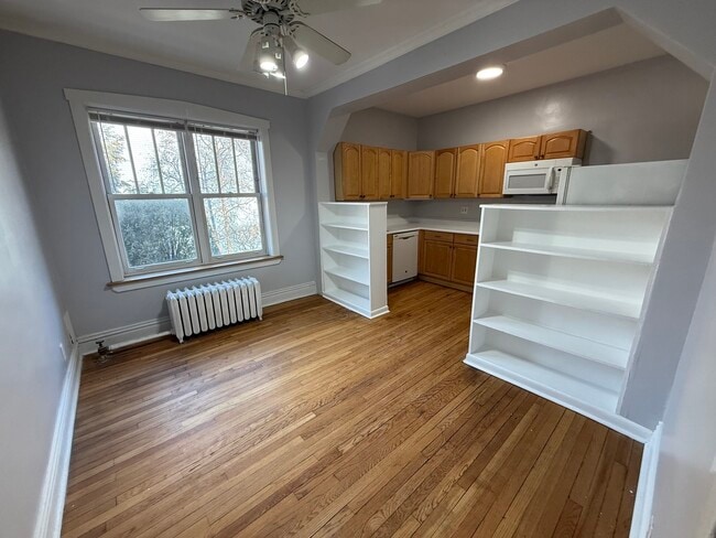 Building Photo - 2611 N Dayton St