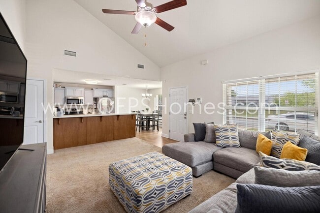 Building Photo - 5176 Carmell Ridge Cir