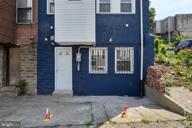 Building Photo - 6131 McMahon St