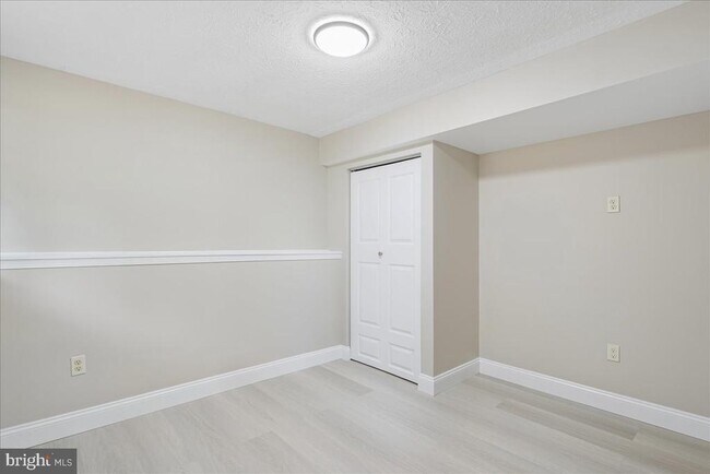 Building Photo - 1315 Danberry Dr