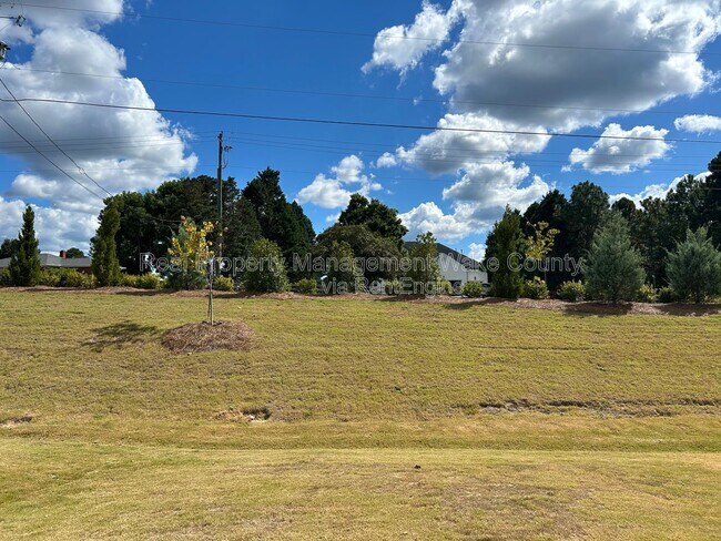 Building Photo - 2795 Cassius Dr
