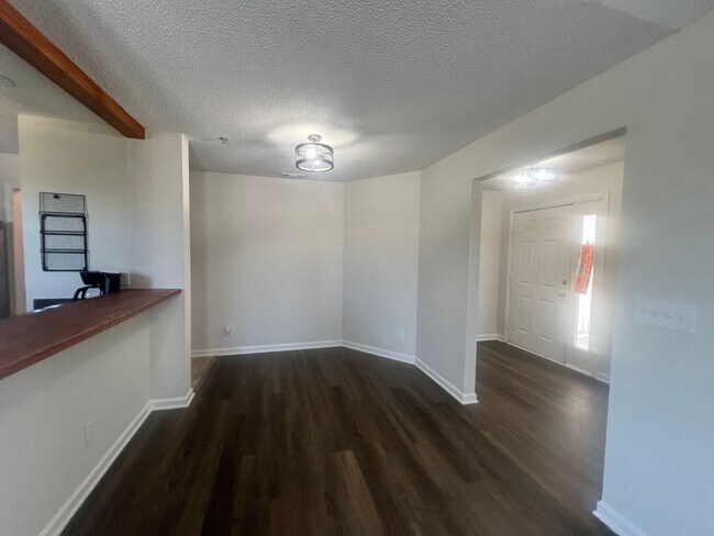 Building Photo - RENT SPECIAL! Freshly Painted! New Luxury ...