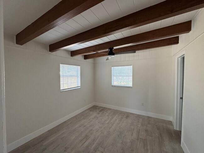 Building Photo - 1216 E 138th Ave