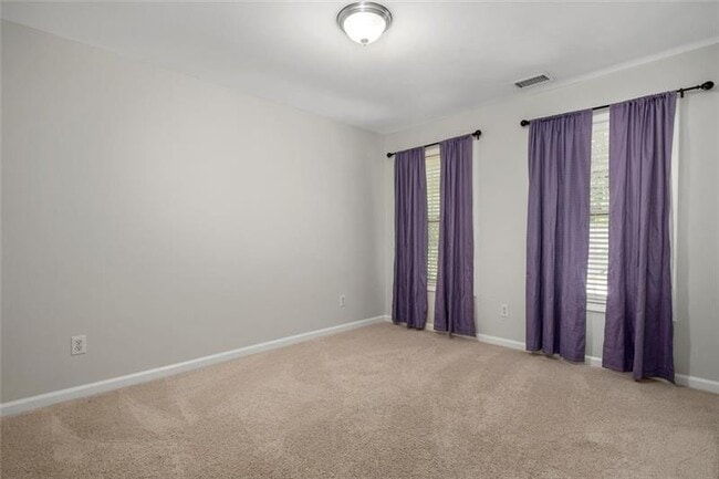 Building Photo - 4220 Hunters Green Way NE