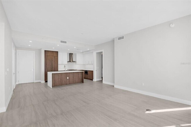 Building Photo - 275 1st Ave S