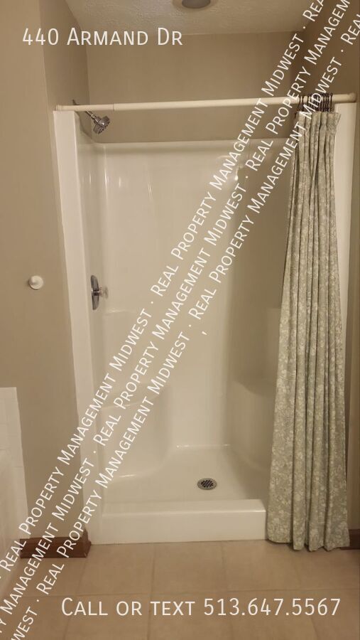 Building Photo - 440 Armand Dr