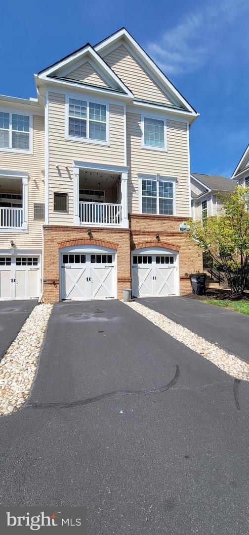 Building Photo - Nestled within the sought-after Ridges at Belmont Country Club