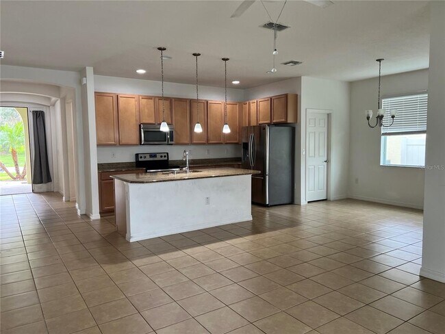 Building Photo - 682 Star Magnolia Dr