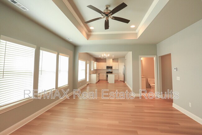 Building Photo - 5911 SW Gentle Winds Ave