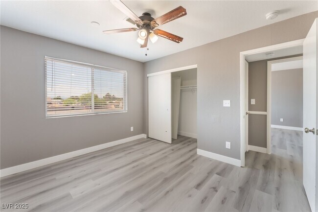 Building Photo - 5689 E Lake Mead Blvd