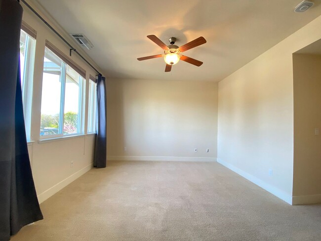 Building Photo - Available soon is the IDEAL TOWNHOUSE for ...