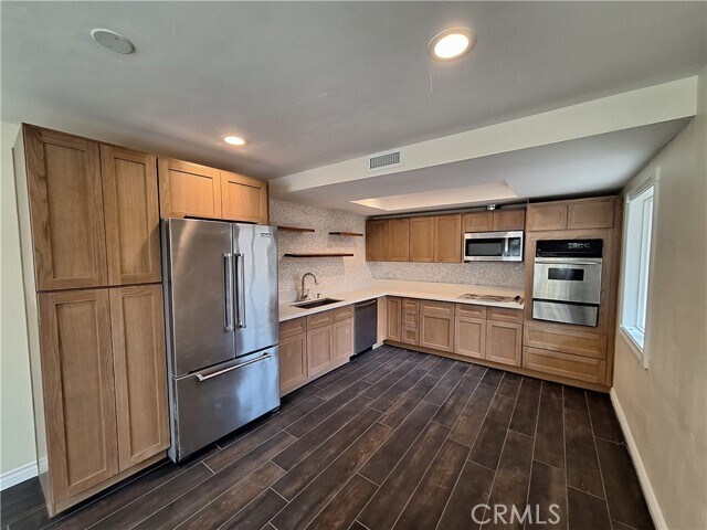 Building Photo - 2305 Rockefeller Ln