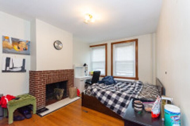 Building Photo - Huge BU Central Campus 2 Bed/2 Bath on Gibbs St for 9/1/2026  -  NO BROKER FEE!!!!