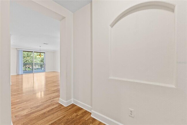 Building Photo - 7532 Toscana Blvd