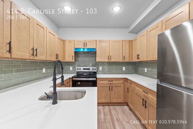 Primary Photo - 414 S Carlisle St