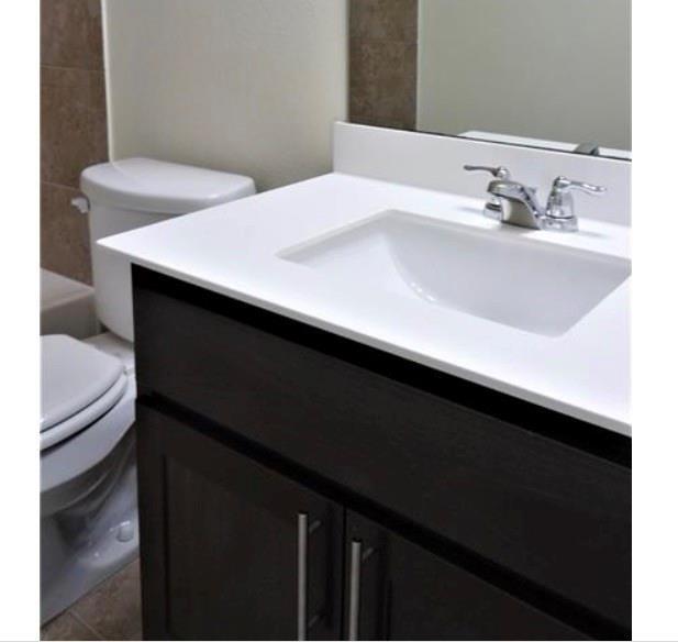 Building Photo - 704 Carillion Dr