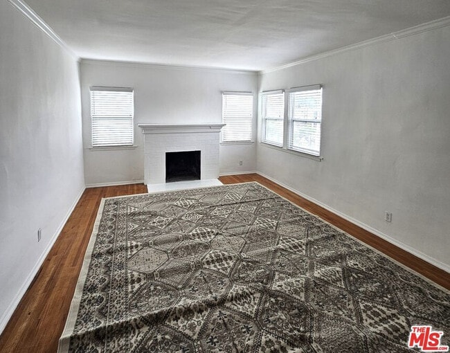 Building Photo - 10556-10558 Santa Monica/1808-1810 Westholme