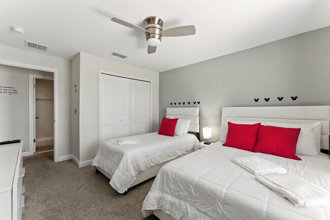 Building Photo - 4832 Dedication St