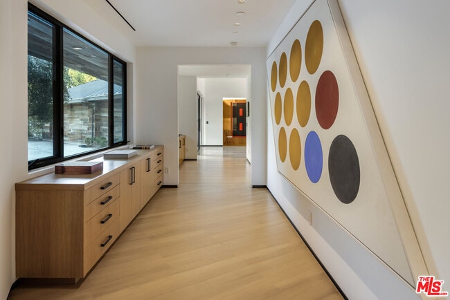 Building Photo - 1120 El Retiro Way