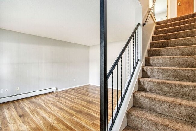 Building Photo - $1250 /2-bedr/1.5 bath town house duplex; tenant pays only electric (Kalamazoo)