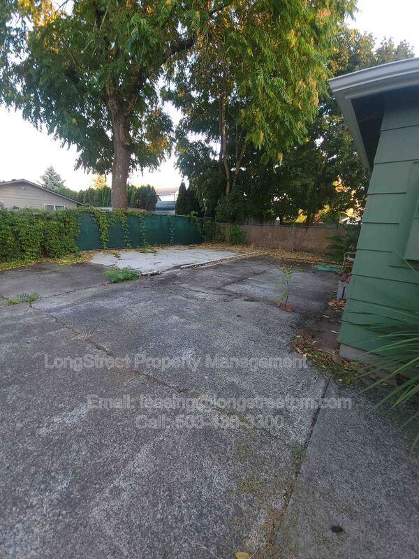 Building Photo - 4516 SE 65th Ave