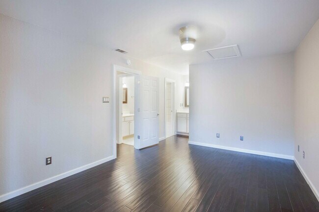 Building Photo - 7635 Guadalupe St