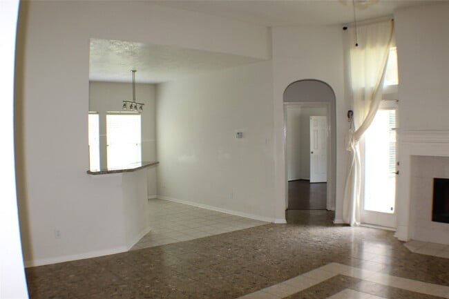 Building Photo - 119 Lissa Ln