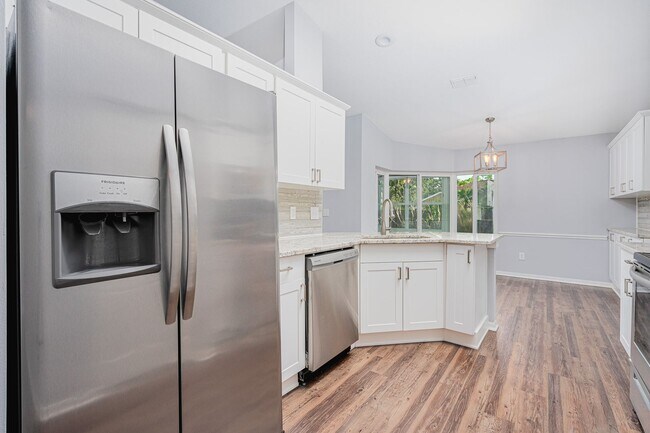 Building Photo - 3 Bedroom Port Orange Home