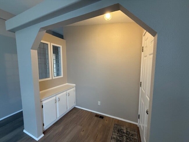 Building Photo - 5556 Rock Rd