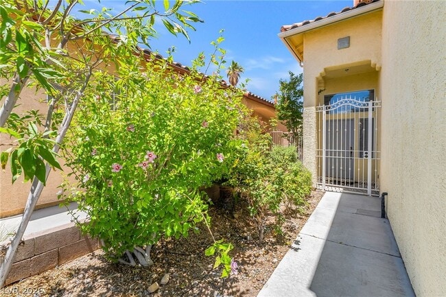 Building Photo - 9888 Sparrow Ridge Ave