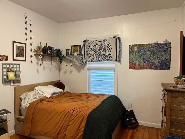 3rd (master) bedroom w/ bathroom - 17 Hardwick St