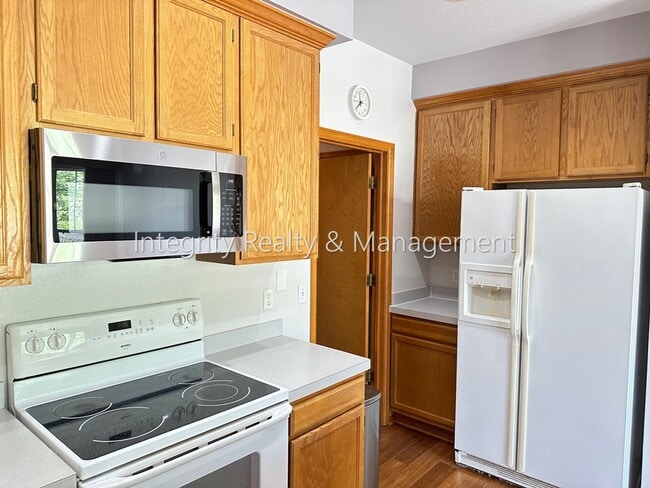 Building Photo - 3410 W 98th Dr