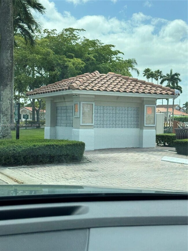 Building Photo - 15071 SW 136th Pl