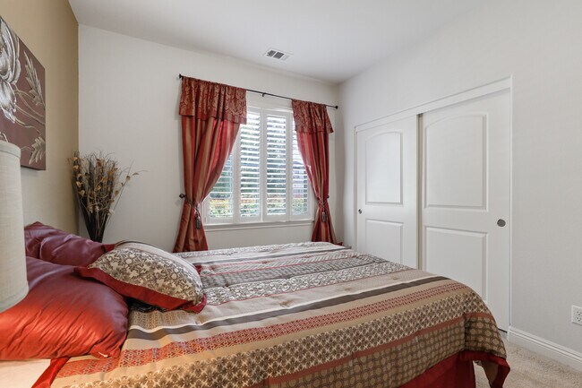 Building Photo - 30916 Snowberry Ln