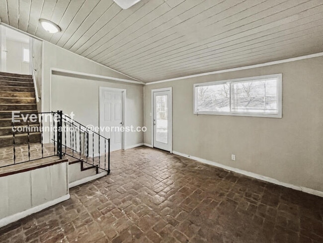 Building Photo - 4551 Manila Dr