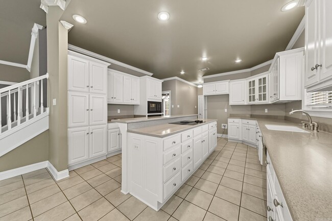 Building Photo - 25 Hickory Bend Dr