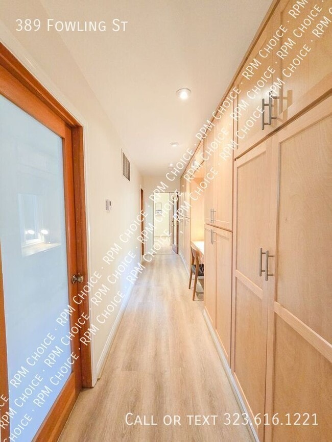 Building Photo - 389 Fowling St