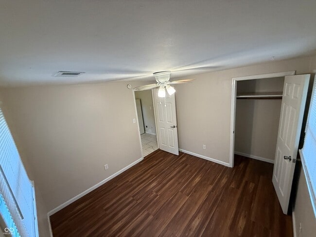 Building Photo - 10633 Central Ave